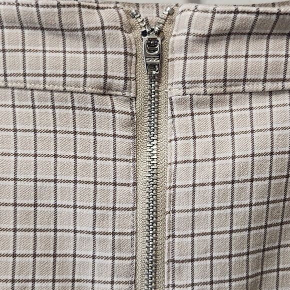 Garage Size M Plaid Slit Beige Mini Skirt - Picture 4 of 11